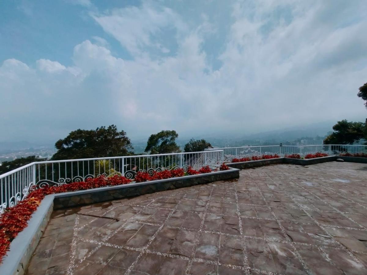 Villa Santika Puncak Pass Cimacan المظهر الخارجي الصورة